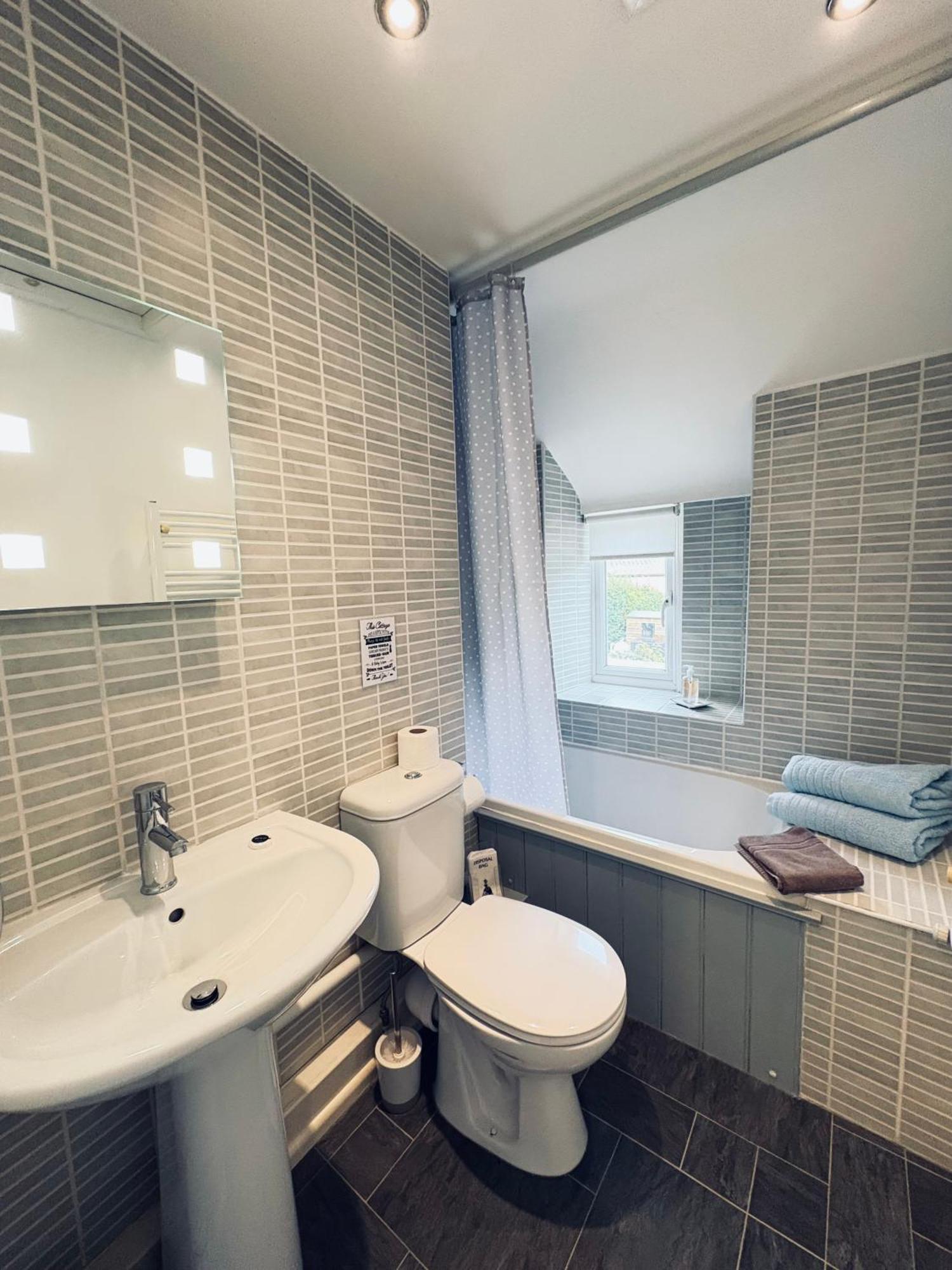 Silhouette Cottage Колефорд Экстерьер фото
